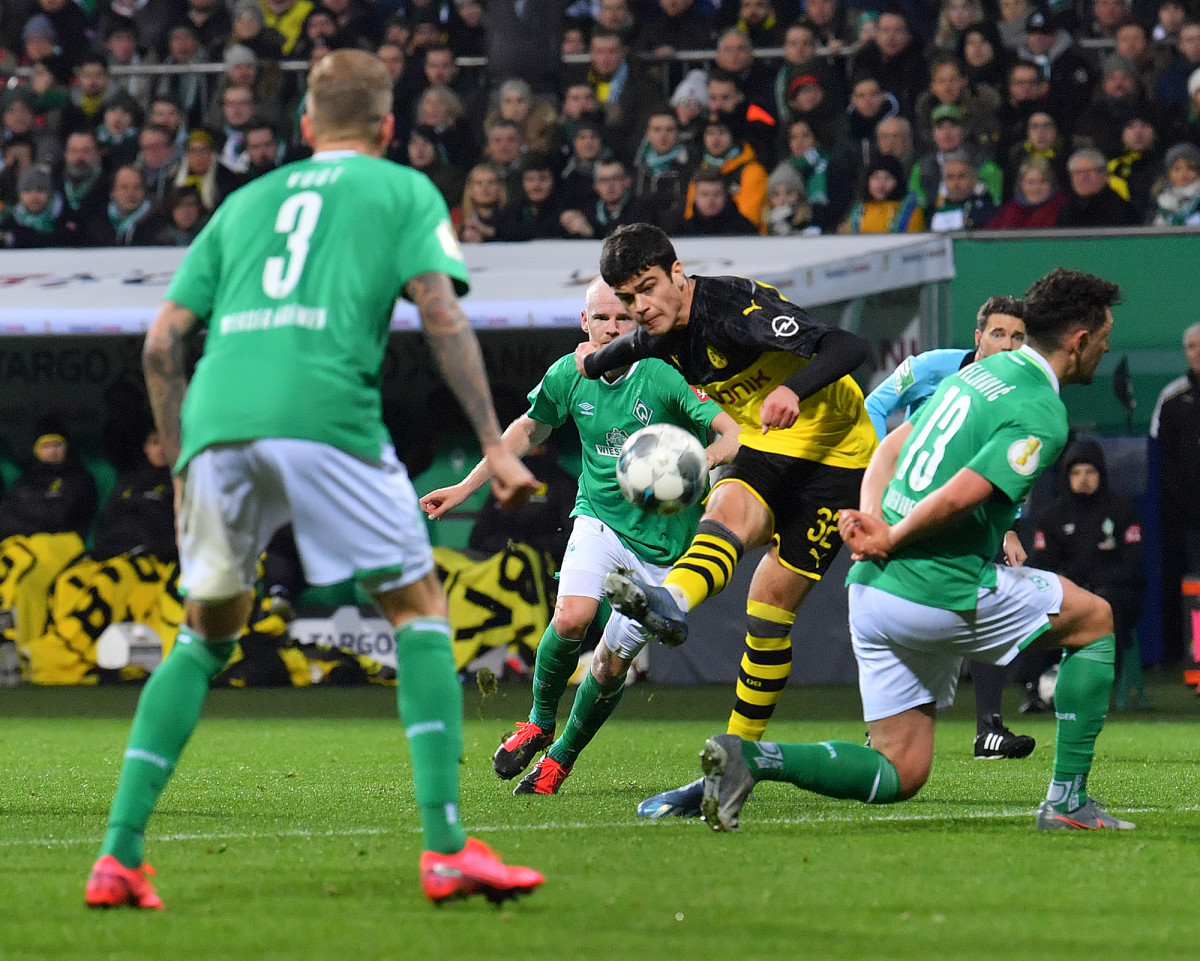 Giovanni Reyna scores vs. Werder Bremen